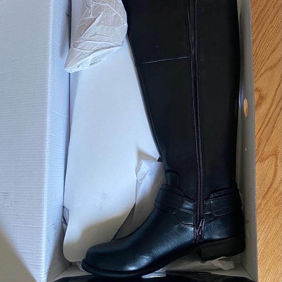 GBG black knee zipper boots! - Picture 3 of 3